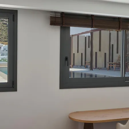 Hotel Iria Blue Mykonos 4*